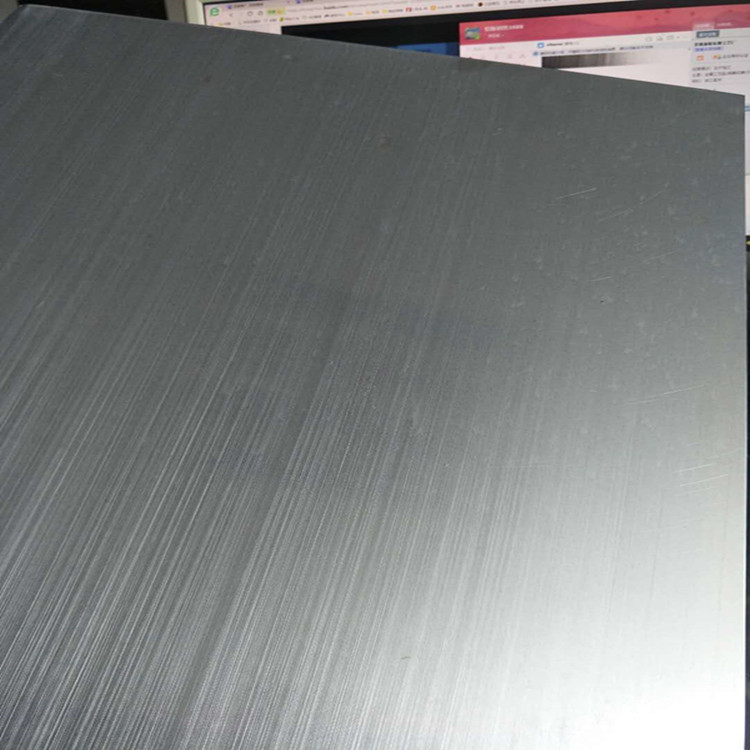 拉丝氧化铝板